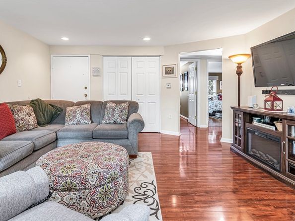 52 Fernview Ave 7, North Andover MA 01845