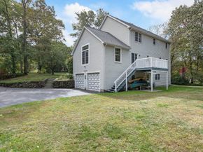 11 Old Farm Rd, Douglas MA 01516
