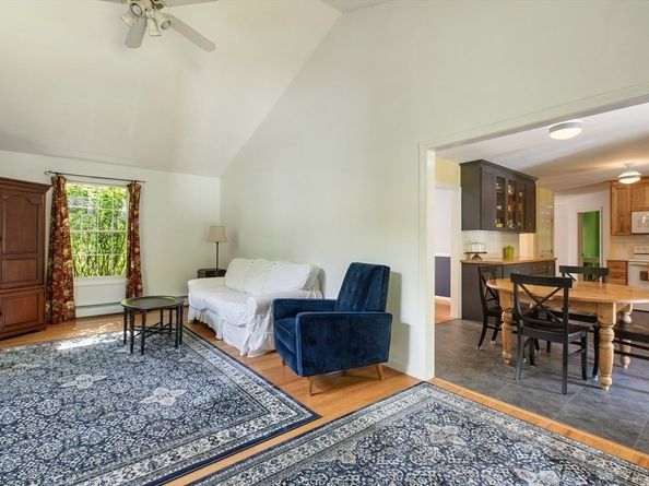 11 Old Farm Rd, Douglas MA 01516