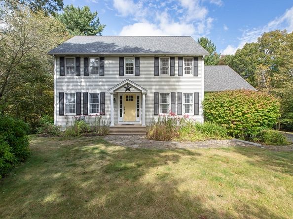 11 Old Farm Rd, Douglas MA 01516