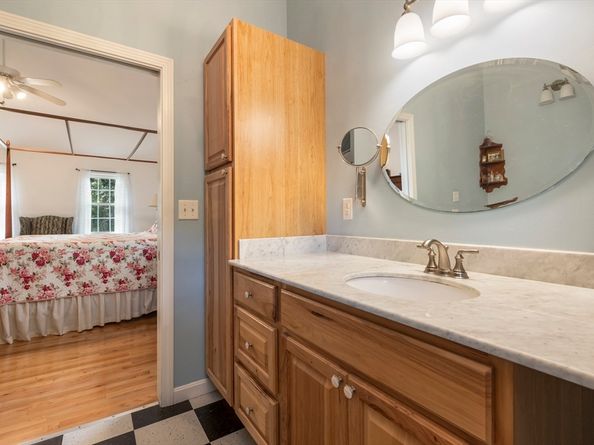 11 Old Farm Rd, Douglas MA 01516