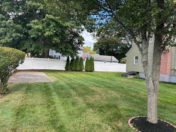 46-50 Wesleyan St, Shrewsbury MA 01545