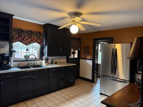 112 Chestnut St, Southbridge MA 01550