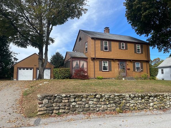 112 Chestnut St, Southbridge MA 01550