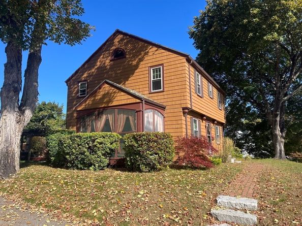 112 Chestnut St, Southbridge MA 01550