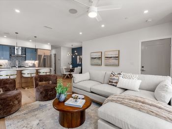 527 East 7th Street