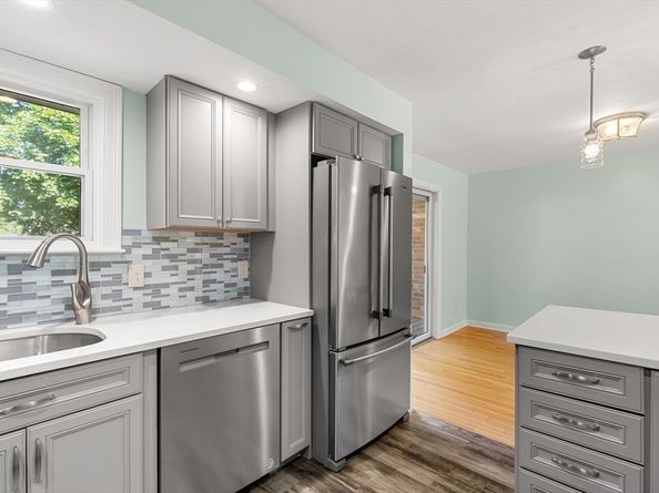 6 Loring Hills Ave D3, Salem MA 01970