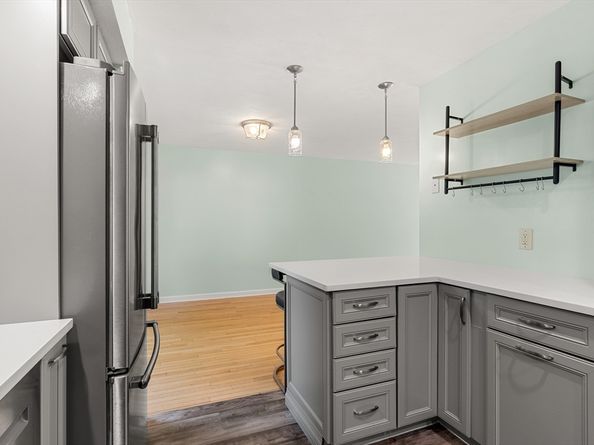 6 Loring Hills Ave D3, Salem MA 01970