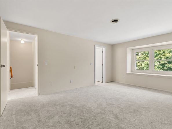 6 Loring Hills Ave D3, Salem MA 01970