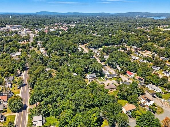 21 Petipas Ln B, Randolph MA 02368
