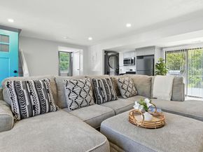 21 Petipas Ln B, Randolph MA 02368
