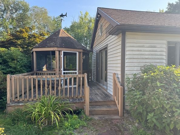 6 Ambler Court, Natick MA 01760