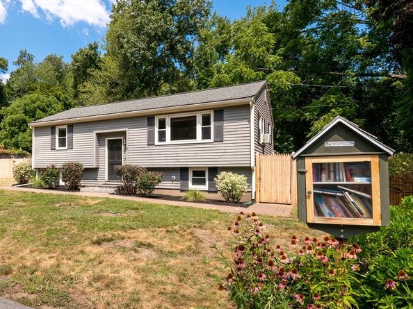 1 Oakhurst Ave, Ipswich MA 01938