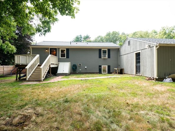1 Oakhurst Ave, Ipswich MA 01938