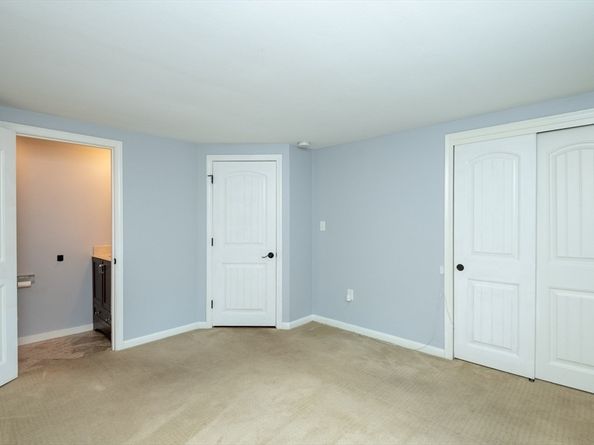 1 Oakhurst Ave, Ipswich MA 01938