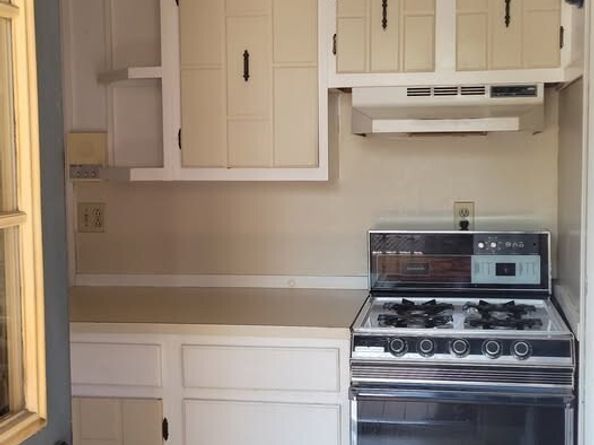 25 Roslyn St 3, Salem MA 01970