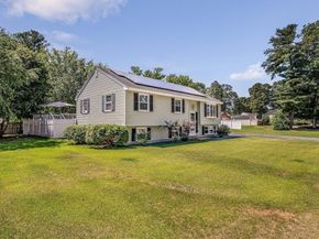 6 Magnolia Ave, Billerica MA 01821