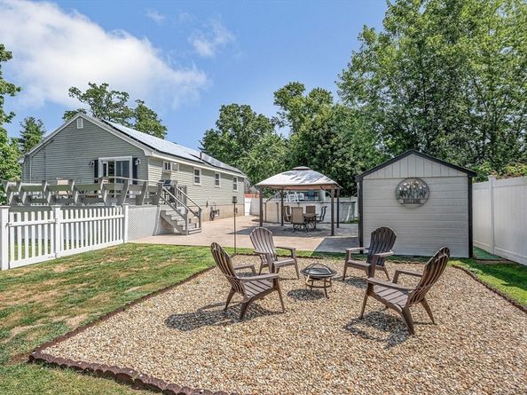 6 Magnolia Ave, Billerica MA 01821