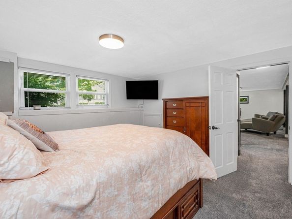 6 Magnolia Ave, Billerica MA 01821