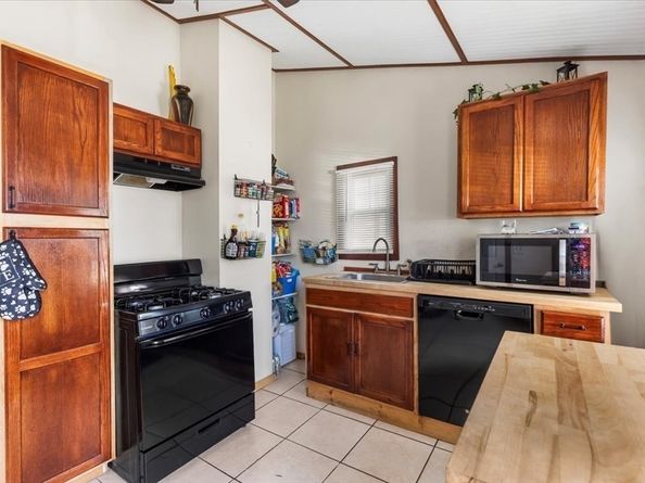78 Turner St, Quincy MA 02169