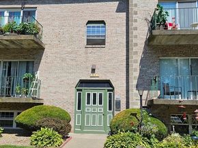 116 Oak Ln 2, Brockton MA 02301