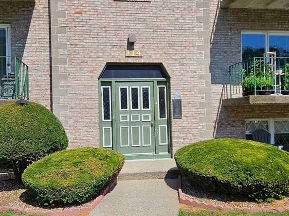 114 Oak Ln 4, Brockton MA 02301
