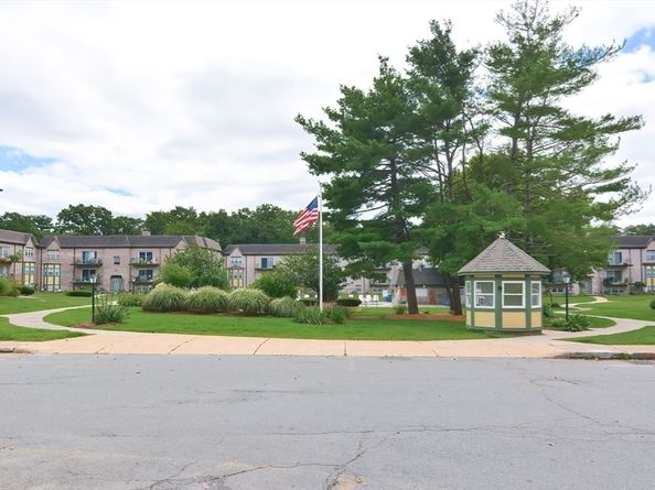 114 Oak Ln 4, Brockton MA 02301