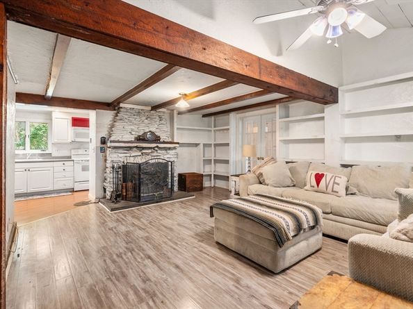 7 Victoria Ave, Rutland MA 01543