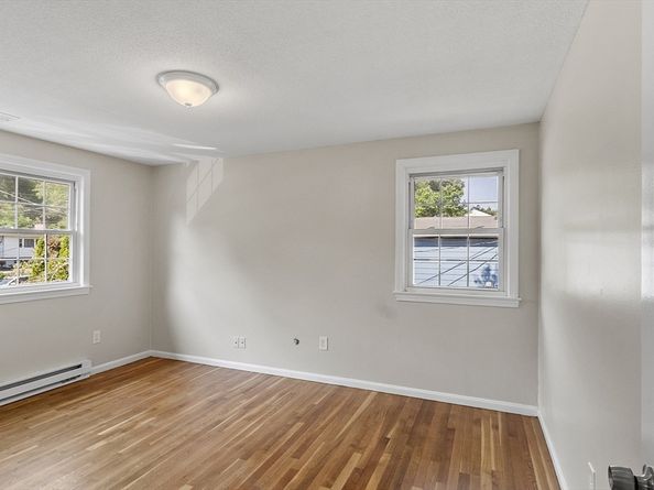 1022 Pleasant St, Framingham MA 01701