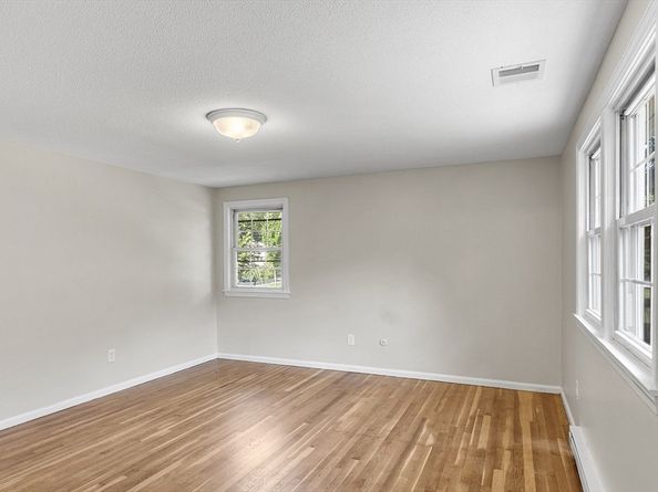 1022 Pleasant St, Framingham MA 01701
