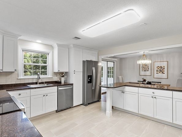 1022 Pleasant St, Framingham MA 01701