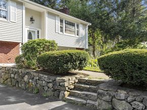 1022 Pleasant St, Framingham MA 01701