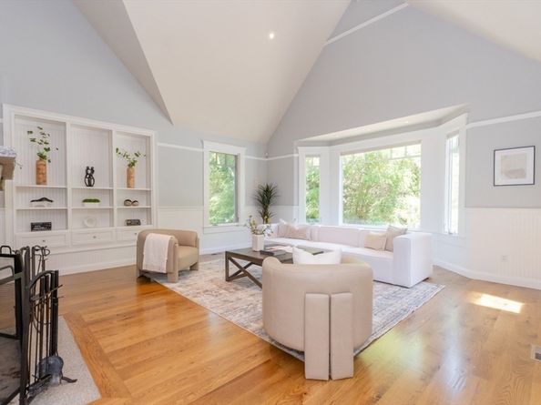 130 Summer St, Weston MA 02493