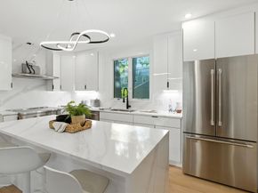 22 Bonmar Cir, Newton MA 02466