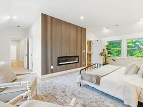 22 Bonmar Cir, Newton MA 02466