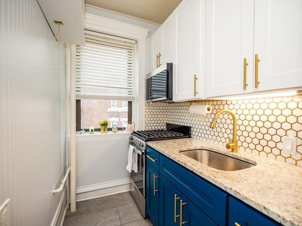 51 Park Drive 25, Boston MA 02215