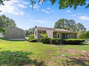5 Gerry Road, Lynnfield MA 01940