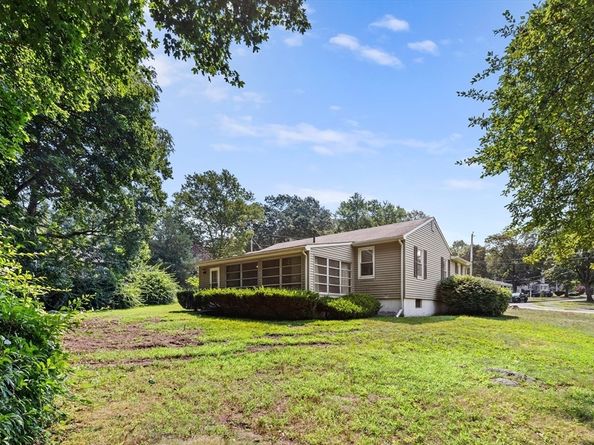 5 Gerry Road, Lynnfield MA 01940