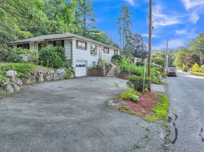 20 Hawthorne Dr, West Boylston MA 01583