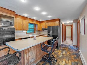 20 Hawthorne Dr, West Boylston MA 01583