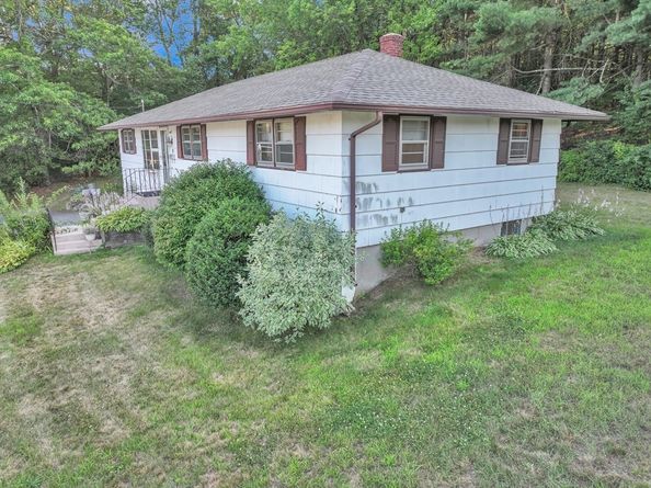 20 Hawthorne Dr, West Boylston MA 01583