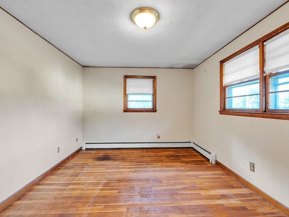 20 Hawthorne Dr, West Boylston MA 01583