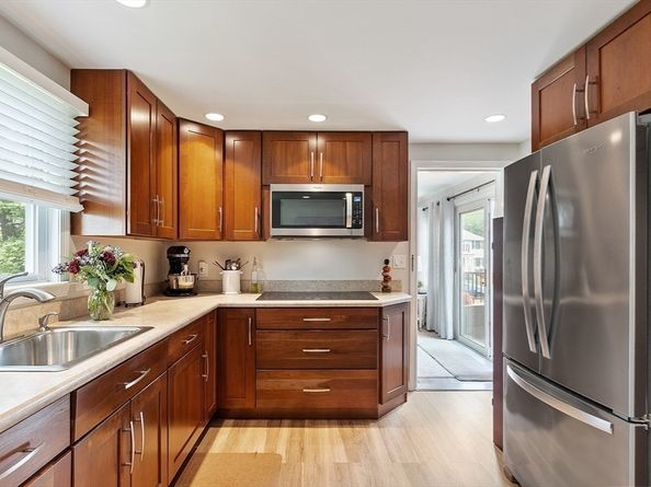 4 Fitzgerald Way, Beverly MA 01915