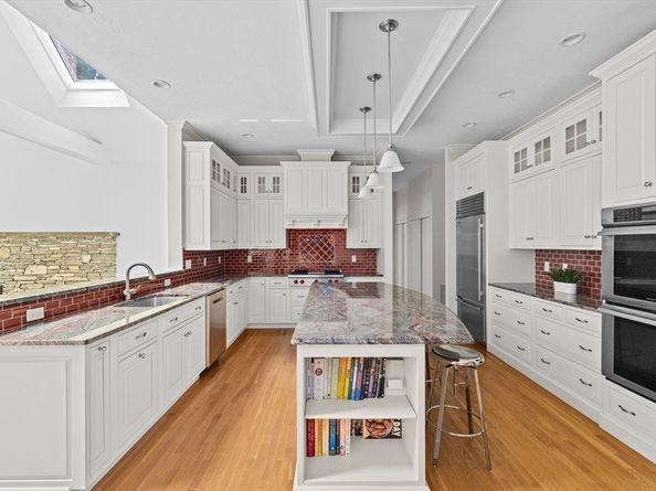 105 East St, Hingham MA 02043