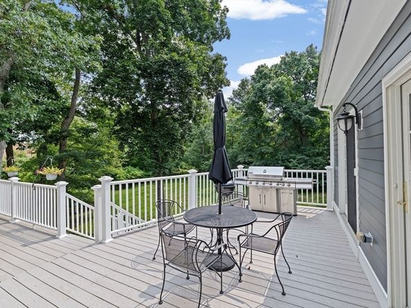 105 East St, Hingham MA 02043