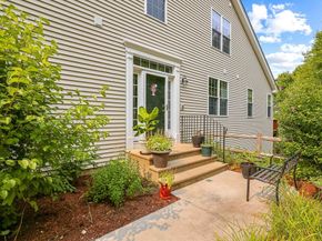 68 Buttercup Ln 68, Grafton MA 01560