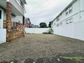9-11 Bancroft St, Watertown MA 02472
