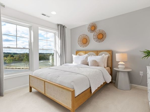 6 Mason Way 63, Woburn MA 01801