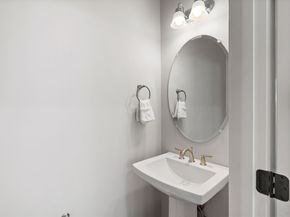6 Mason Way 63, Woburn MA 01801