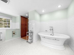 6 Brewer Way, Hingham MA 02043